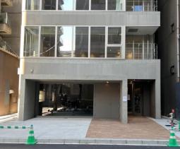 オフィス街　本町通り近くの路面店舗　