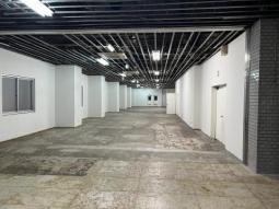 本町駅　1階／100坪　スケルトン