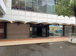 大阪駅前ビル　1階／16坪　スケルトン