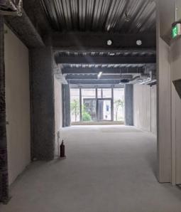 本町一棟店舗物件（天井高4,300mm）