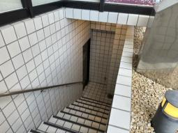 摂津本山駅前!徒歩30秒の抜群立地!