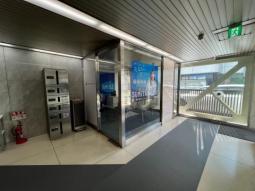 北浜駅徒歩圏！ビジネスの中心地・1階路面店舗