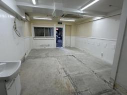 大型マンション1階店舗!